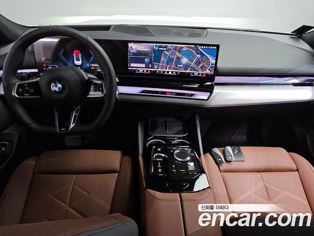 BMW 5 Series 2025 — фото 10