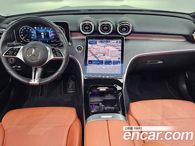 Mercedes-Benz C-Class 2023 — фото 10