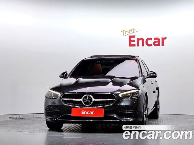 Mercedes-Benz C-Class 2023 — фото 3