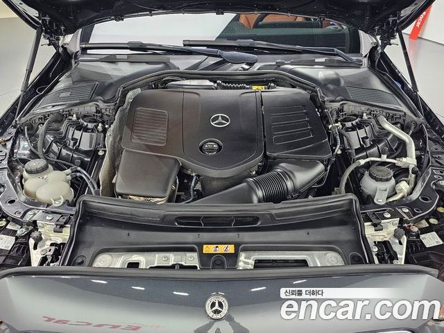 Mercedes-Benz C-Class 2023 — фото 6