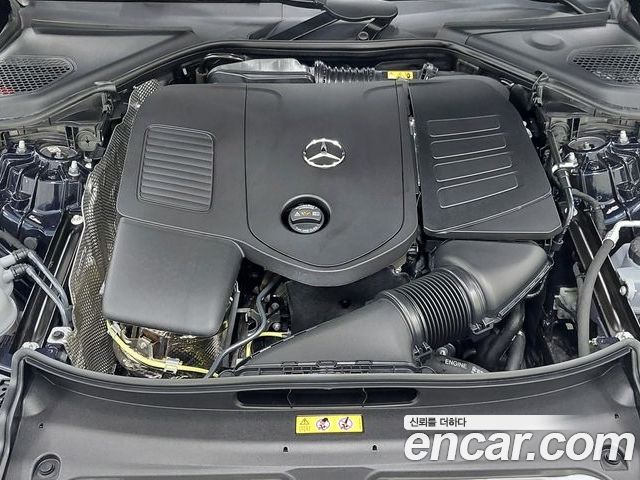 Mercedes-Benz E-Class 2025 — фото 6