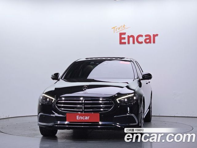 Mercedes-Benz E-Class 2023 — фото 3