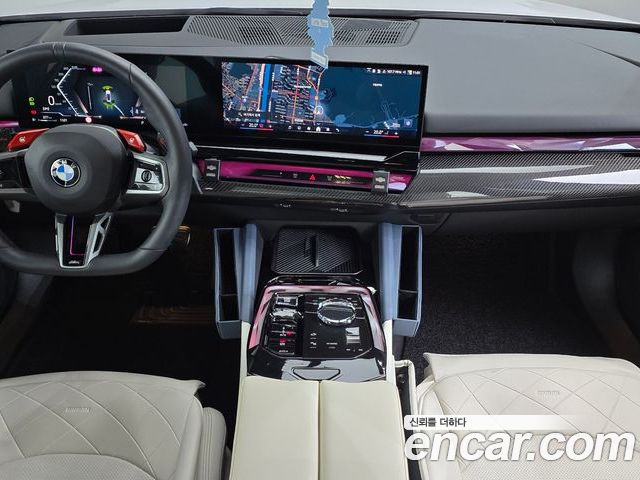 BMW 5 Series 2025 — фото 10