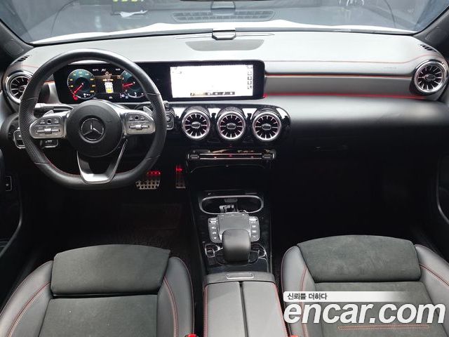 Mercedes-Benz CLA 2023 — фото 7