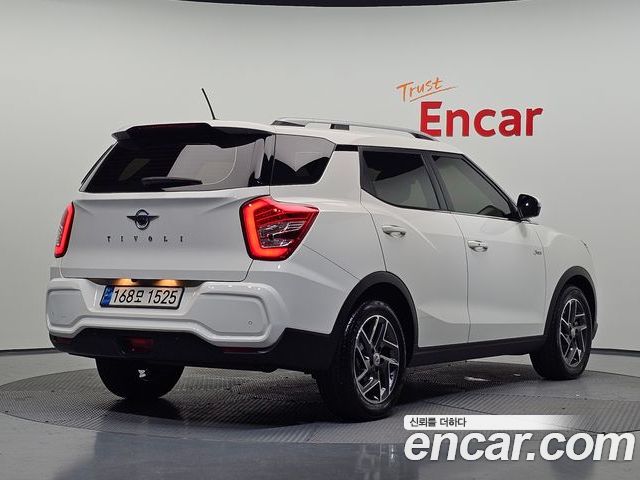 SsangYong Tivoli 2022 — фото 2