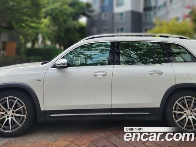 Mercedes-Benz GLB 2023 — фото 4