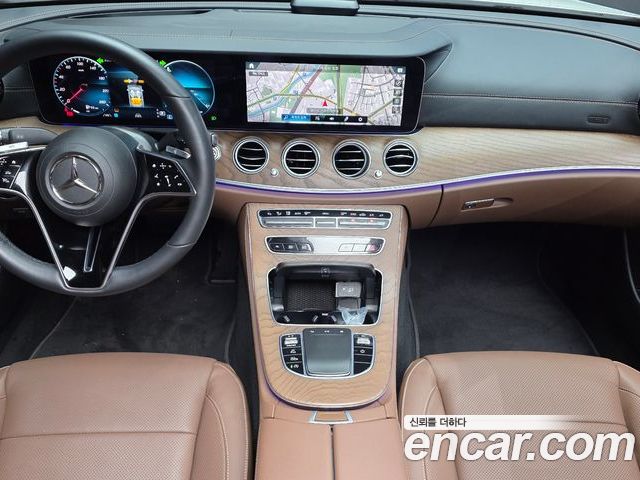 Mercedes-Benz E-Class 2022 — фото 10