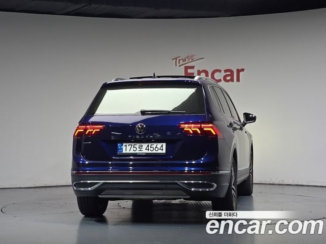 Volkswagen Tiguan 2023 — фото 4