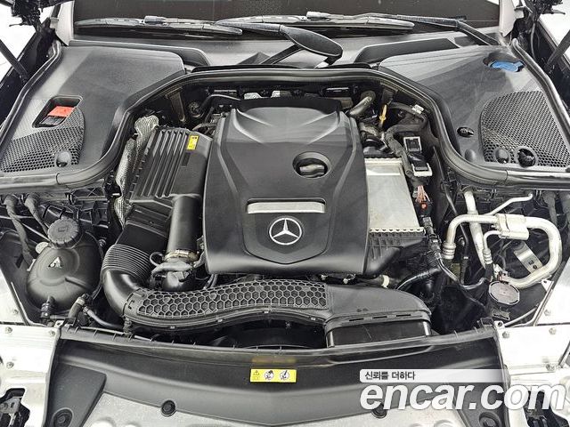 Mercedes-Benz E-Class 2022 — фото 6