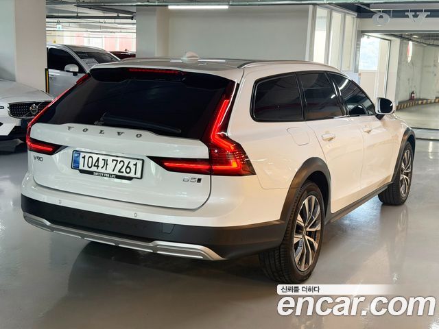 Volvo V90 2025 — фото 2