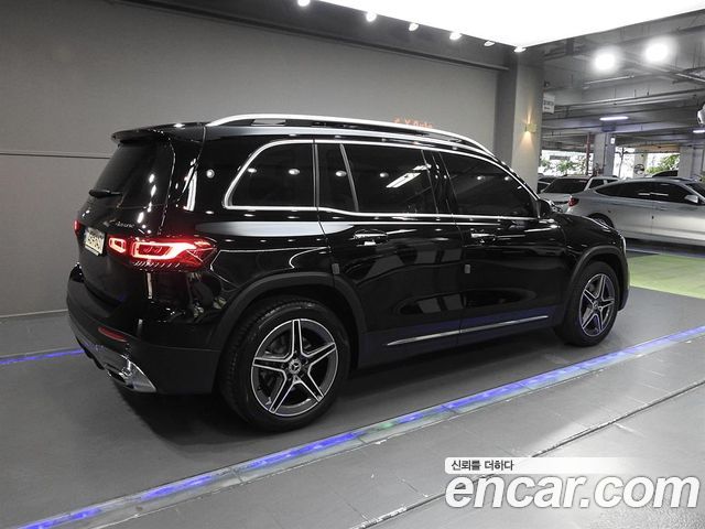 Mercedes-Benz GLB 2023 — фото 3