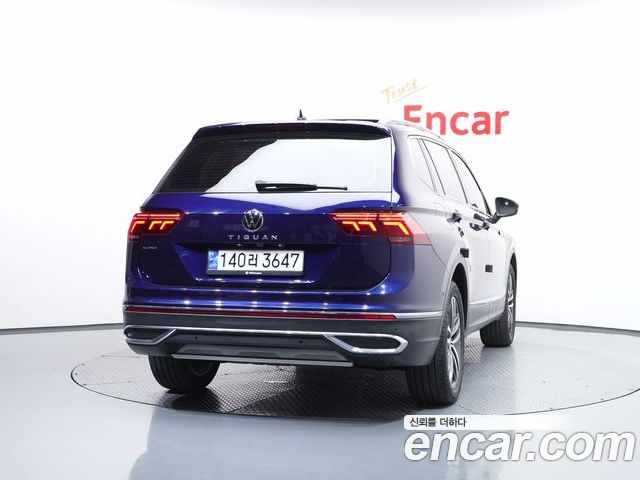 Volkswagen Tiguan 2023 — фото 4