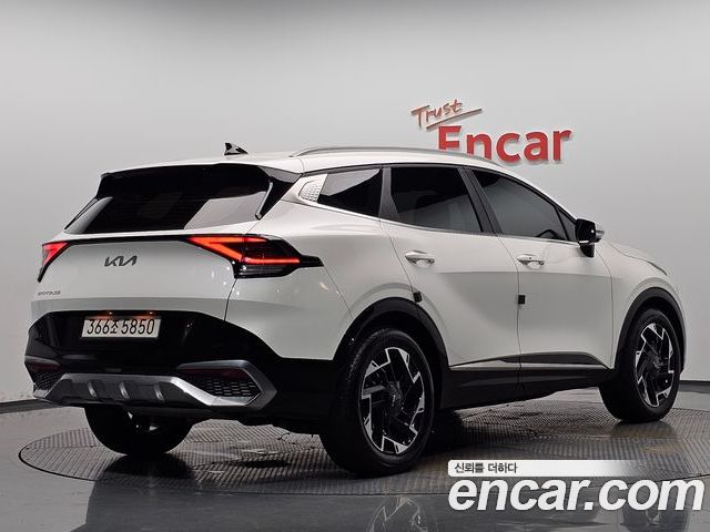 Kia Sportage 2023 — фото 2