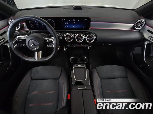 Mercedes-Benz CLA 2024 — фото 10