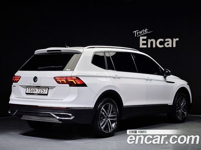 Volkswagen Tiguan 2023 — фото 2