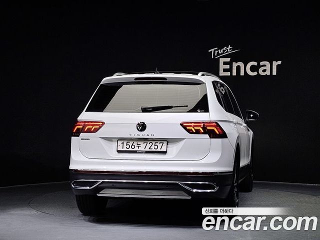 Volkswagen Tiguan 2023 — фото 4
