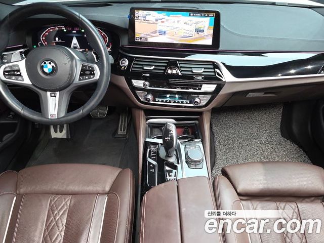 BMW 5 Series 2023 — фото 10