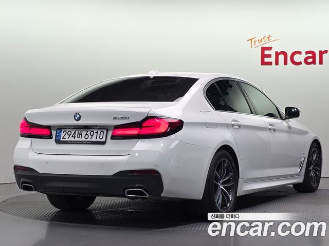 BMW 5 Series 2022 — фото 2