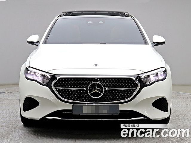Mercedes-Benz E-Class 2024 — фото 3