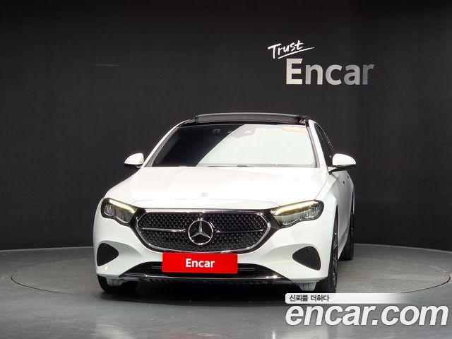 Mercedes-Benz E-Class 2025 — фото 3