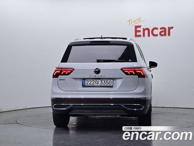 Volkswagen Tiguan 2023 — фото 4