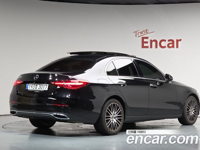 Mercedes-Benz C-Class 2023 — фото 2