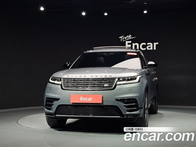 Land Rover Range Rover Velar 2026 — фото 3