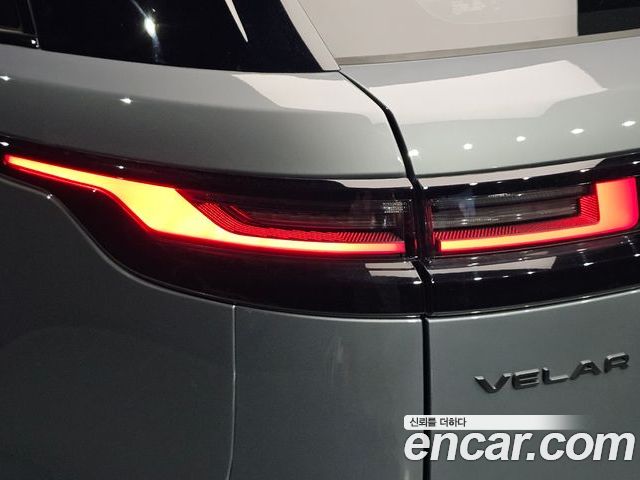 Land Rover Range Rover Velar 2026 — фото 9