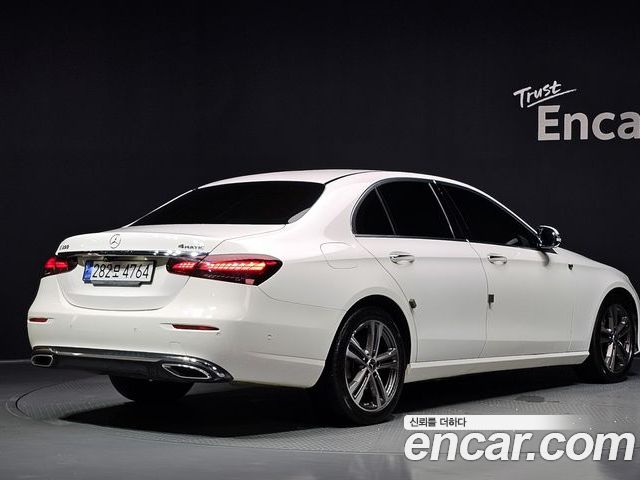 Mercedes-Benz E-Class 2022 — фото 2