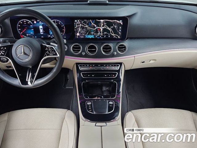Mercedes-Benz E-Class 2022 — фото 10