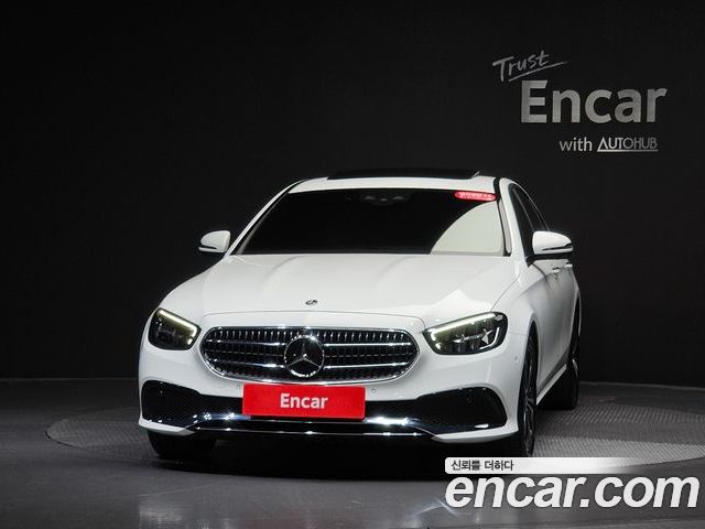 Mercedes-Benz E-Class 2022 — фото 3
