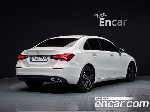 Mercedes-Benz A-Class 2023 — фото 2