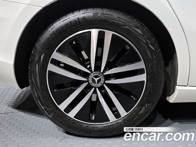 Mercedes-Benz A-Class 2023 — фото 5