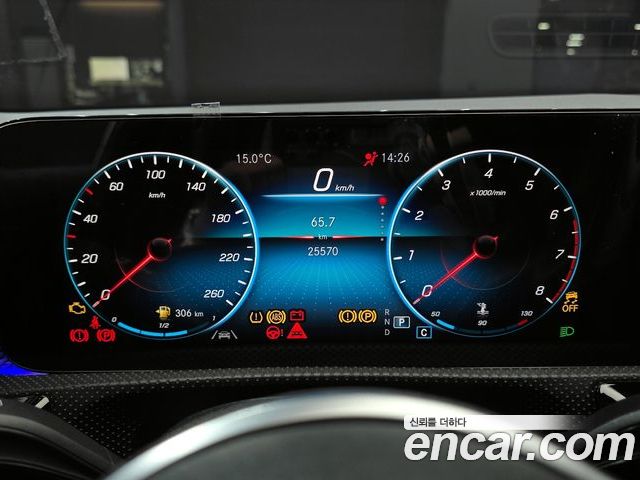 Mercedes-Benz A-Class 2023 — фото 8