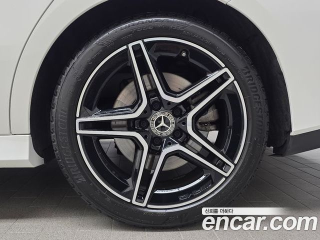 Mercedes-Benz CLA 2023 — фото 7