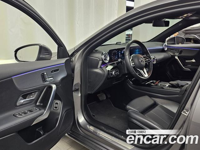 Mercedes-Benz A-Class 2022 — фото 10