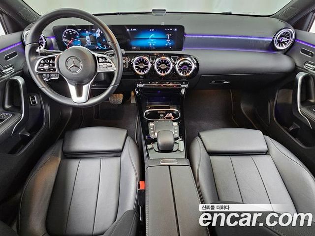 Mercedes-Benz A-Class 2022 — фото 7