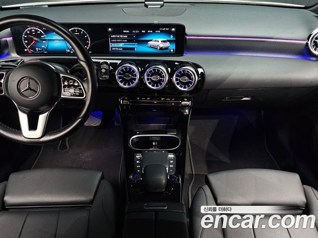 Mercedes-Benz A-Class 2023 — фото 10