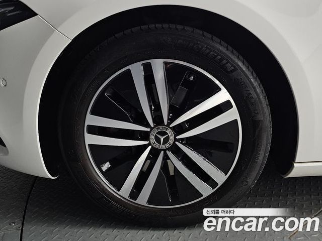 Mercedes-Benz A-Class 2023 — фото 5