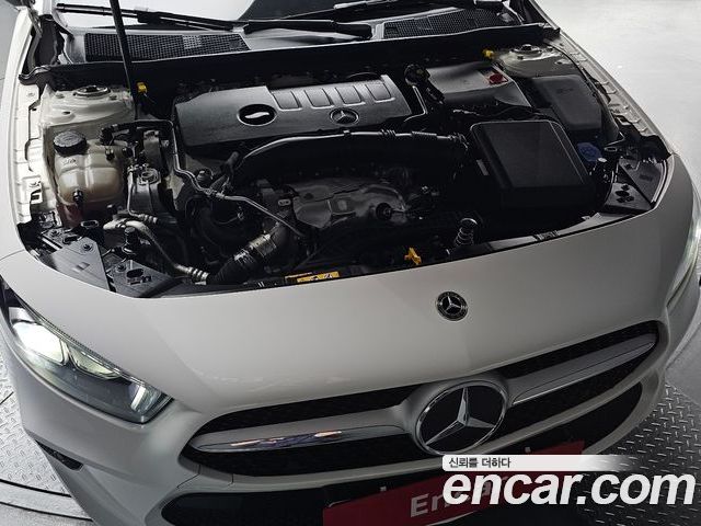 Mercedes-Benz A-Class 2023 — фото 6