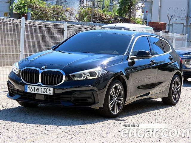 BMW 1 Series 2022 — фото 2