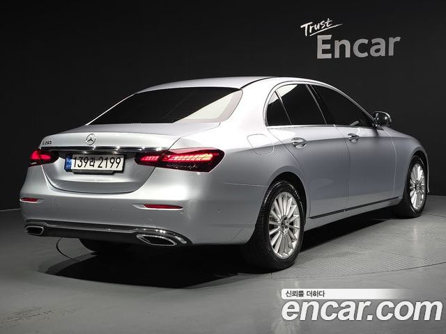 Mercedes-Benz E-Class 2022 — фото 2