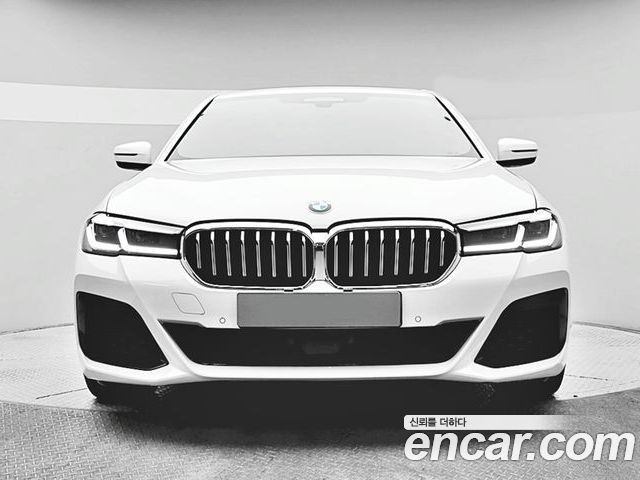 BMW 5 Series 2023 — фото 3
