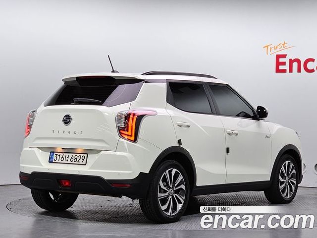 SsangYong Tivoli 2022 — фото 2