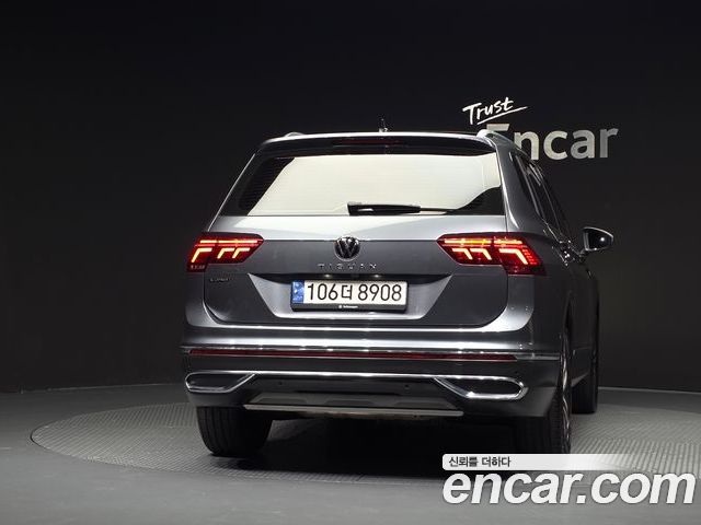 Volkswagen Tiguan 2023 — фото 4