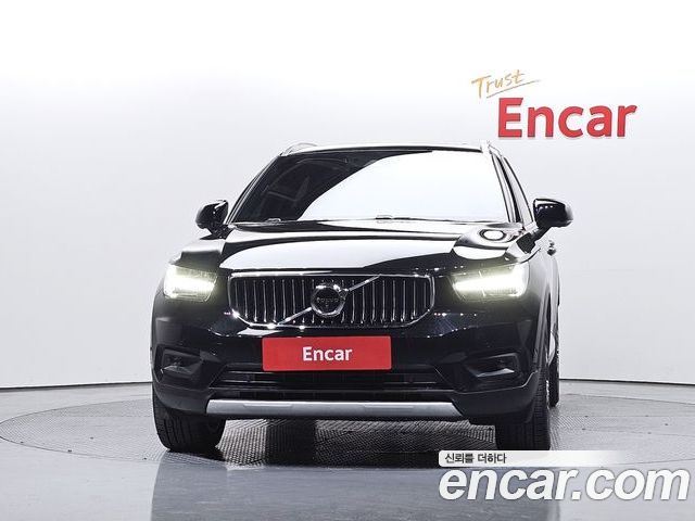 Volvo XC40 2022 — фото 3