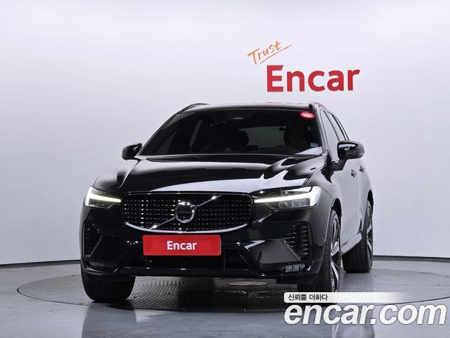 Volvo XC60 2022 — фото 3