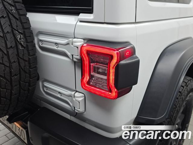 Jeep Wrangler 2022 — фото 9
