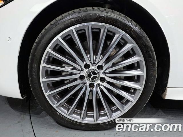 Mercedes-Benz C-Class 2022 — фото 5