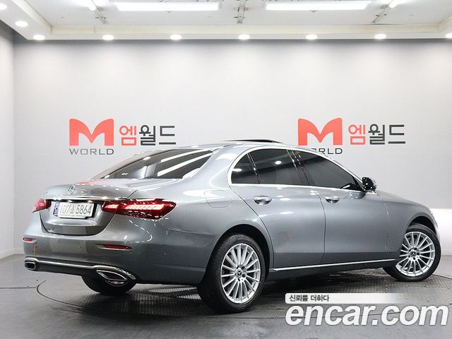 Mercedes-Benz E-Class 2023 — фото 3